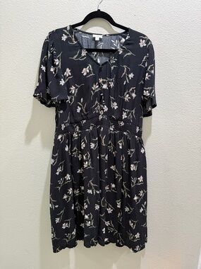 dip Black Floral Short-Sleeve Smocked-Waist Dress with White & Blush Blooms